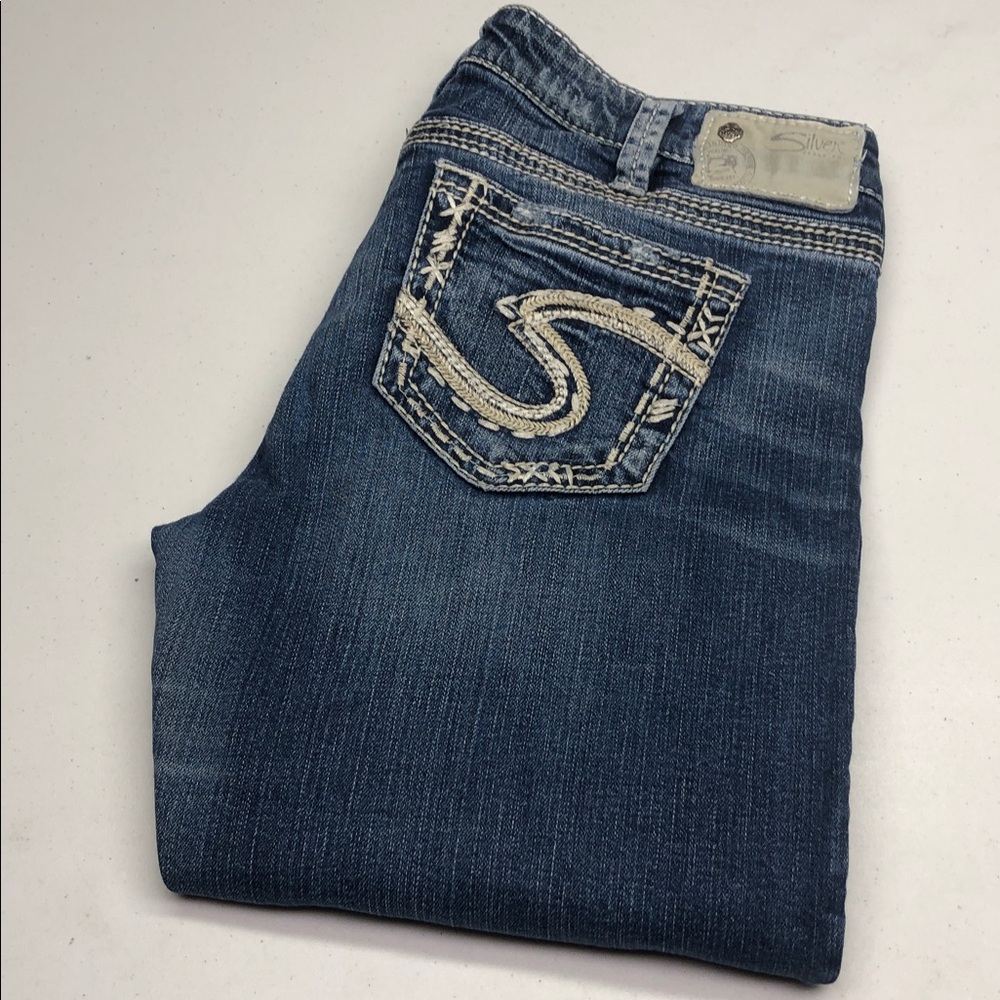 SILVER TUESDAY MID-RISE CAPRI JEANS 32x25 ⭐️